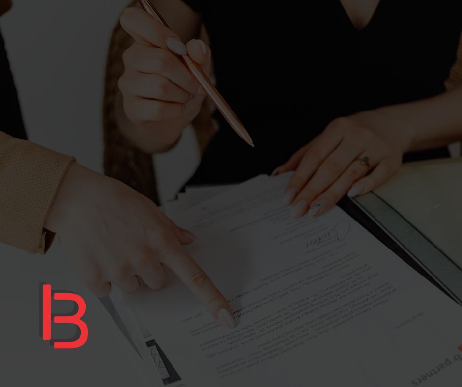 [Imagen de equipo colaborando]