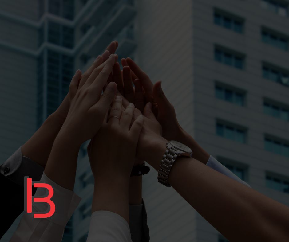 [Imagen de equipo profesional]